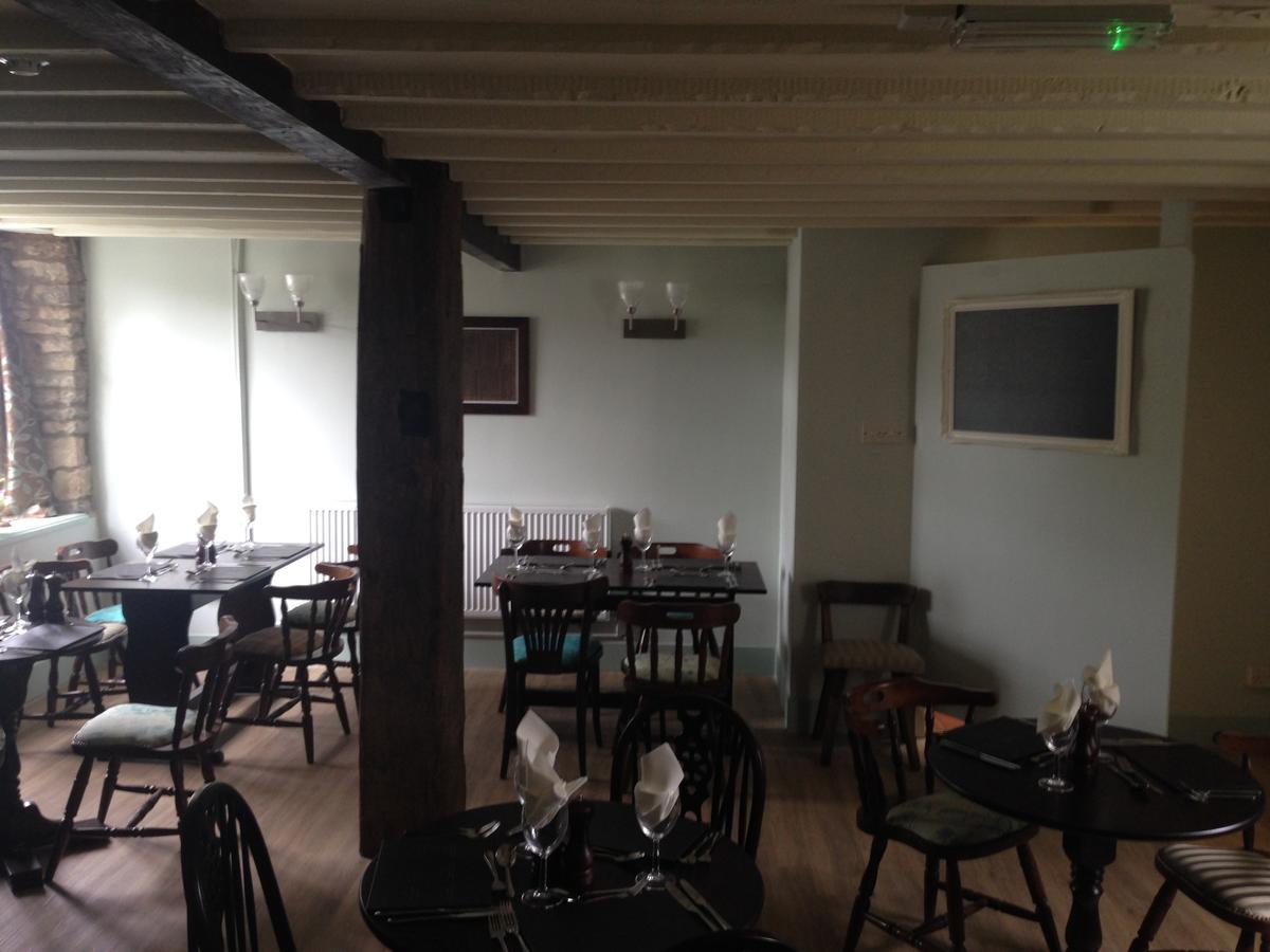Mildmay Arms Queen Camel Экстерьер фото
